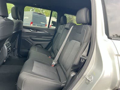 2026 Jeep Grand Cherokee GRAND CHEROKEE LAREDO X 4X4