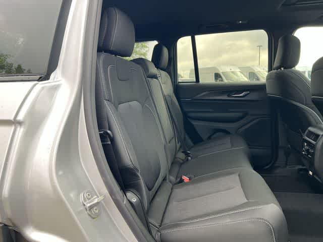 2026 Jeep Grand Cherokee GRAND CHEROKEE LAREDO X 4X4