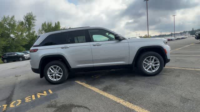 2026 Jeep Grand Cherokee GRAND CHEROKEE LAREDO X 4X4