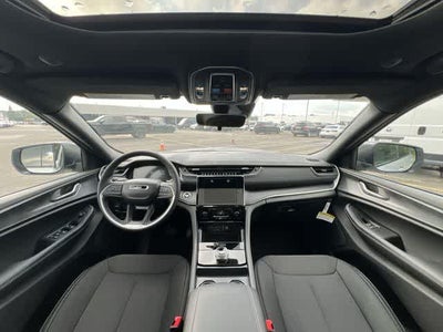 2026 Jeep Grand Cherokee GRAND CHEROKEE LAREDO X 4X4
