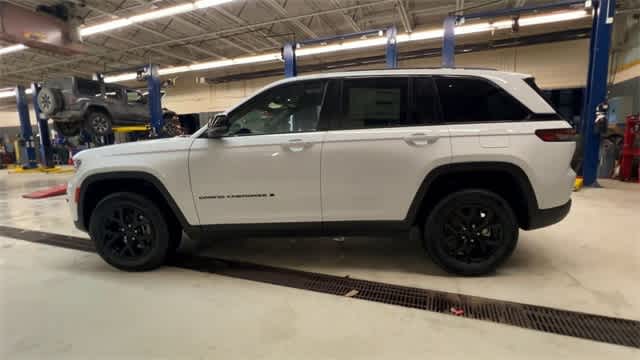 2025 Jeep Grand Cherokee GRAND CHEROKEE ALTITUDE X 4X4