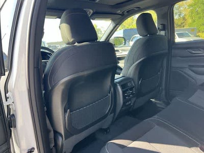 2026 Jeep Grand Cherokee GRAND CHEROKEE LAREDO X 4X4