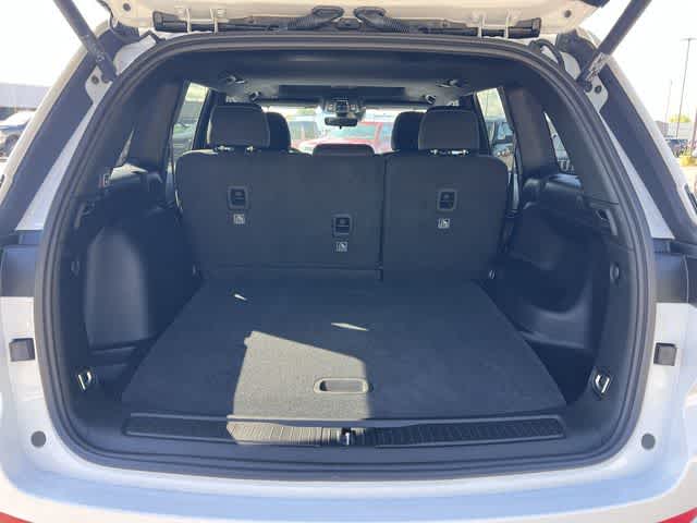 2026 Jeep Grand Cherokee GRAND CHEROKEE LAREDO X 4X4