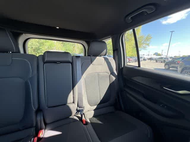 2026 Jeep Grand Cherokee GRAND CHEROKEE LAREDO X 4X4