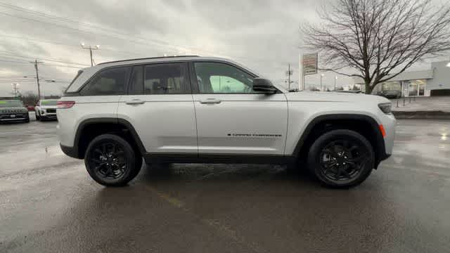2026 Jeep Grand Cherokee GRAND CHEROKEE LAREDO ALTITUDE 4X4