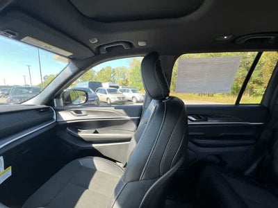 2026 Jeep Grand Cherokee GRAND CHEROKEE LAREDO ALTITUDE 4X4