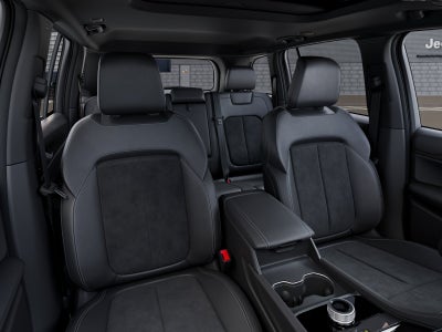 2027 Jeep Grand Cherokee GRAND CHEROKEE LAREDO ALTITUDE 4X4