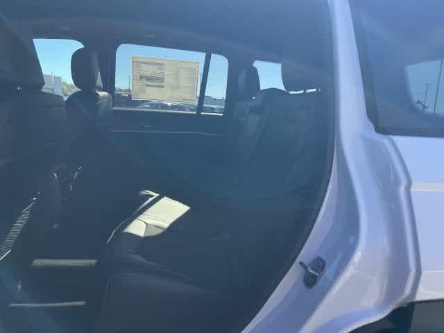 2027 Jeep Grand Cherokee GRAND CHEROKEE LAREDO ALTITUDE 4X4