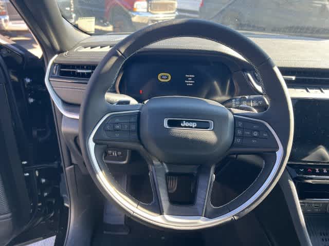 2027 Jeep Grand Cherokee GRAND CHEROKEE LAREDO ALTITUDE 4X4