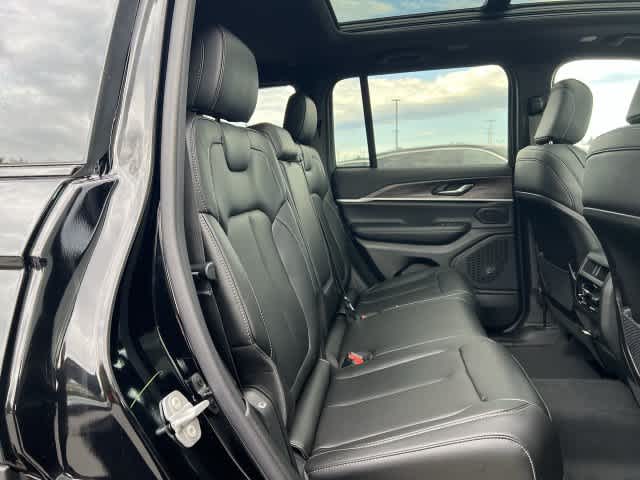 2027 Jeep Grand Cherokee GRAND CHEROKEE LIMITED 4X4