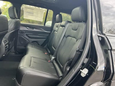 2027 Jeep Grand Cherokee GRAND CHEROKEE LIMITED 4X4