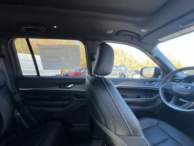 2027 Jeep Grand Cherokee GRAND CHEROKEE LIMITED 4X4