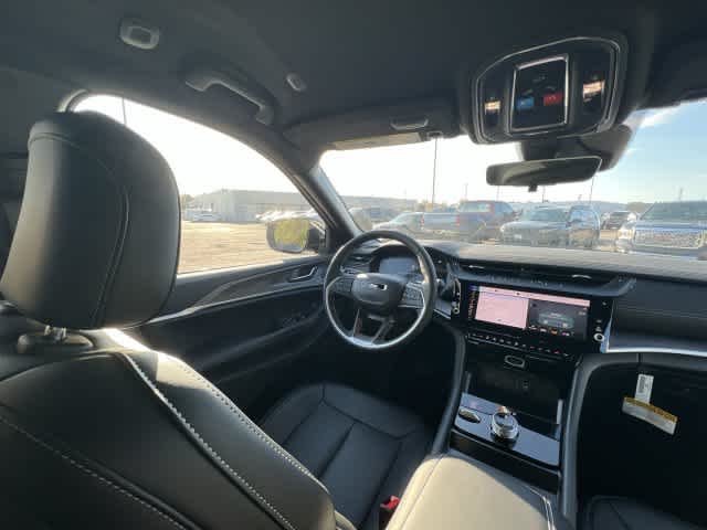 2027 Jeep Grand Cherokee GRAND CHEROKEE LIMITED 4X4