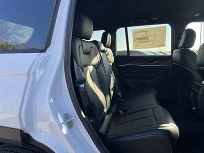 2027 Jeep Grand Cherokee GRAND CHEROKEE LIMITED 4X4
