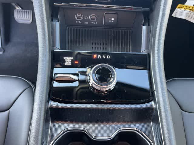 2027 Jeep Grand Cherokee GRAND CHEROKEE LIMITED 4X4