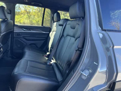 2027 Jeep Grand Cherokee GRAND CHEROKEE LIMITED 4X4