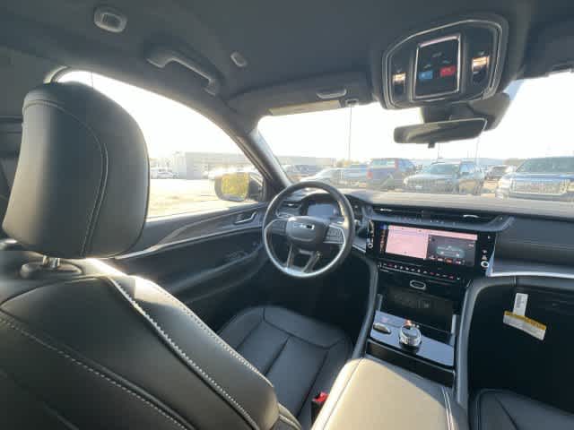 2027 Jeep Grand Cherokee GRAND CHEROKEE LIMITED 4X4