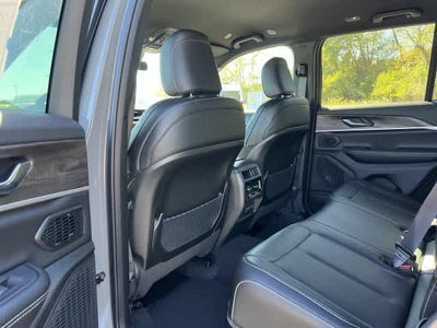 2027 Jeep Grand Cherokee GRAND CHEROKEE LIMITED 4X4