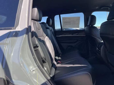 2027 Jeep Grand Cherokee GRAND CHEROKEE LIMITED 4X4