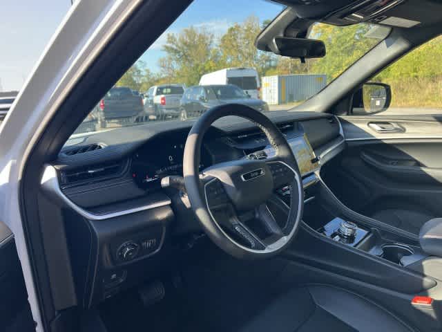 2027 Jeep Grand Cherokee GRAND CHEROKEE LIMITED 4X4