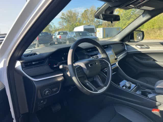 2027 Jeep Grand Cherokee GRAND CHEROKEE LIMITED 4X4