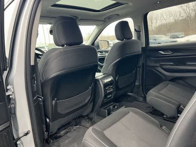 2023 Jeep Grand Cherokee L Laredo 4x4