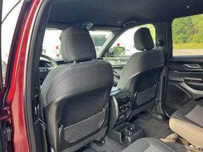 2025 Jeep Grand Cherokee L Laredo 4x4