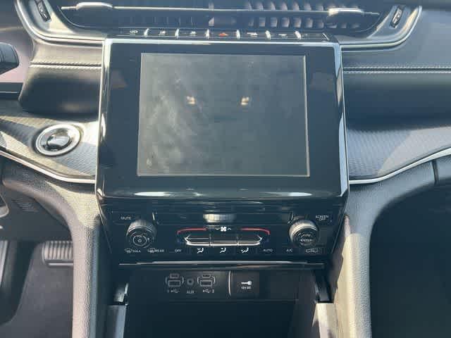 2025 Jeep Grand Cherokee L Laredo 4x4