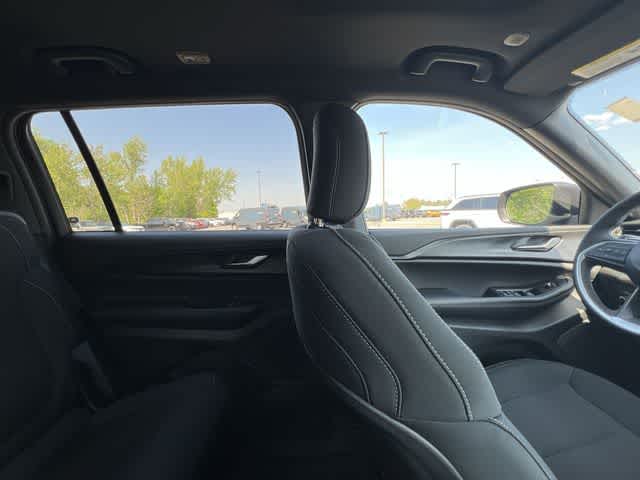 2026 Jeep Grand Cherokee GRAND CHEROKEE L LAREDO X 4X4