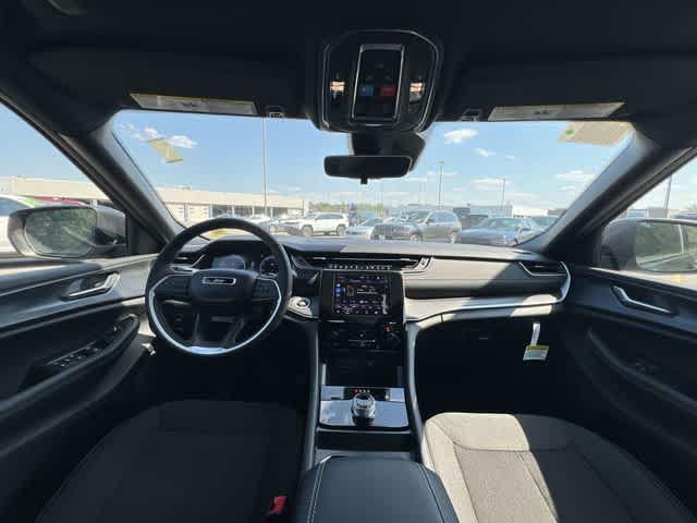 2026 Jeep Grand Cherokee GRAND CHEROKEE L LAREDO X 4X4