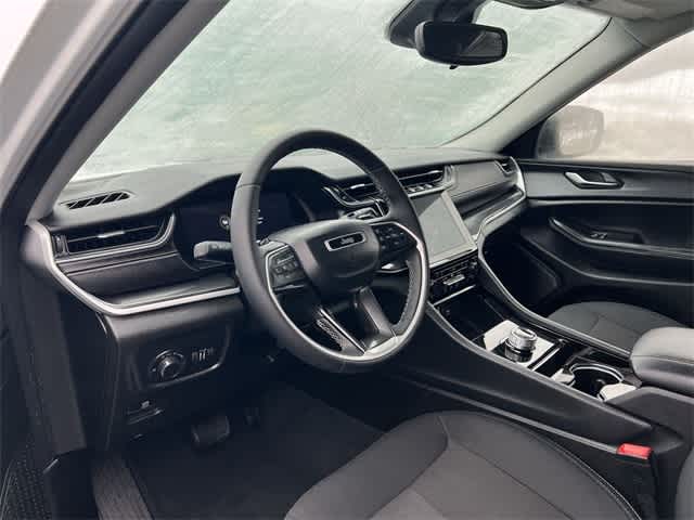 2023 Jeep Grand Cherokee L Laredo 4x4