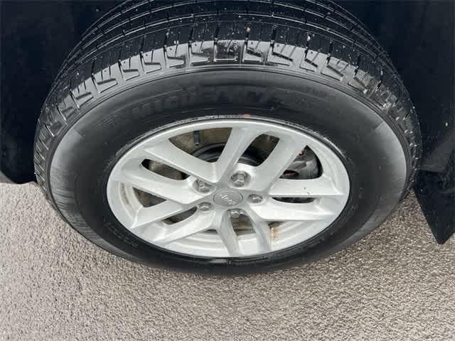 2023 Jeep Grand Cherokee L Laredo 4x4