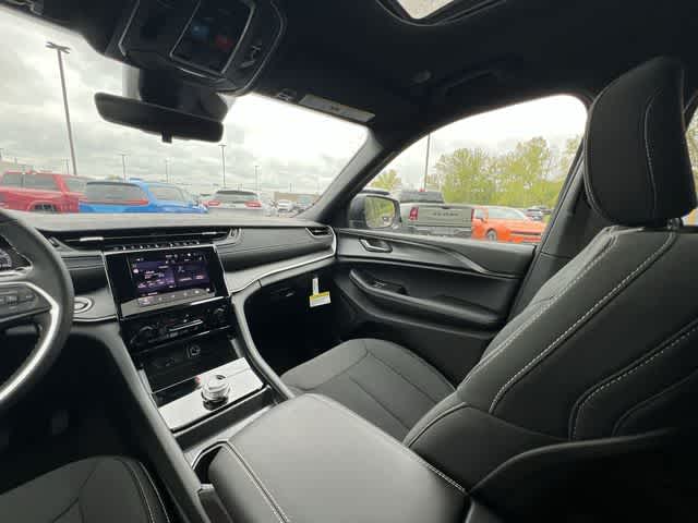 2026 Jeep Grand Cherokee GRAND CHEROKEE L LAREDO X 4X4
