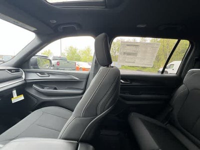 2026 Jeep Grand Cherokee GRAND CHEROKEE L LAREDO X 4X4