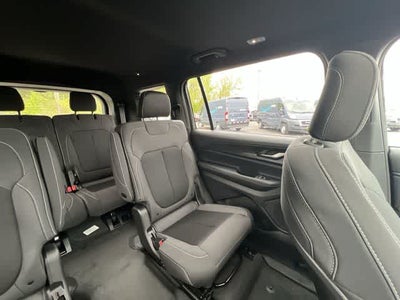 2026 Jeep Grand Cherokee GRAND CHEROKEE L LAREDO X 4X4