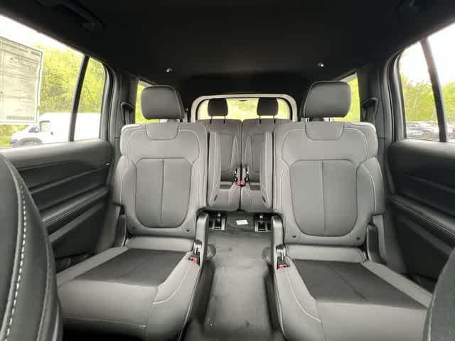 2026 Jeep Grand Cherokee GRAND CHEROKEE L LAREDO X 4X4