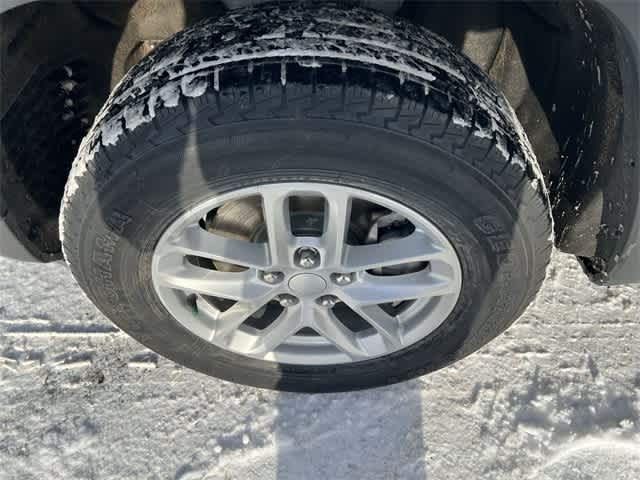 2023 Jeep Grand Cherokee L Laredo 4x4