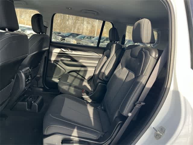 2023 Jeep Grand Cherokee L Laredo 4x4