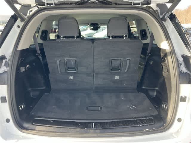 2023 Jeep Grand Cherokee L Laredo 4x4