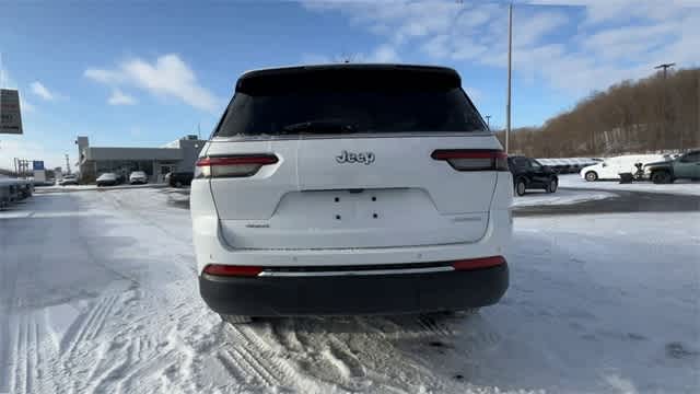 2023 Jeep Grand Cherokee L Laredo 4x4