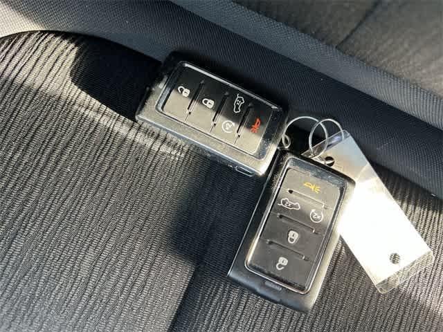 2023 Jeep Grand Cherokee L Laredo 4x4