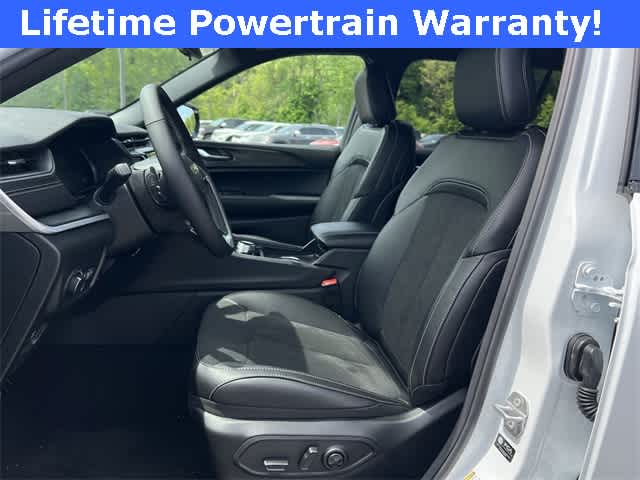 2025 Jeep Grand Cherokee L Altitude 4x4