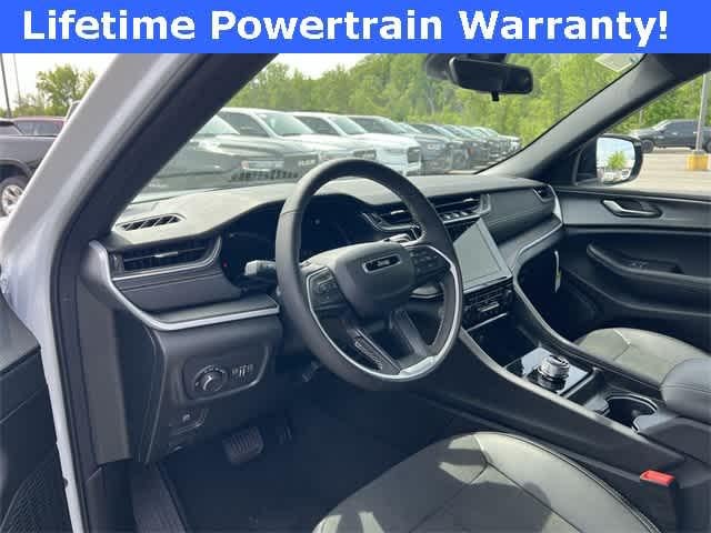 2025 Jeep Grand Cherokee L Altitude 4x4