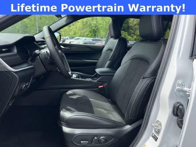 2025 Jeep Grand Cherokee L Altitude 4x4