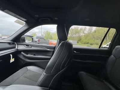 2026 Jeep Grand Cherokee GRAND CHEROKEE L LAREDO ALTITUDE 4X4