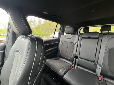 2026 Jeep Grand Cherokee GRAND CHEROKEE L LAREDO ALTITUDE 4X4