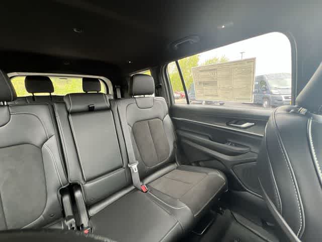 2026 Jeep Grand Cherokee GRAND CHEROKEE L LAREDO ALTITUDE 4X4