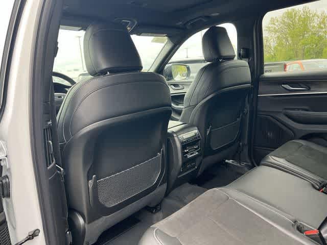 2026 Jeep Grand Cherokee GRAND CHEROKEE L LAREDO ALTITUDE 4X4