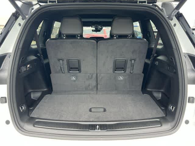 2026 Jeep Grand Cherokee GRAND CHEROKEE L LAREDO ALTITUDE 4X4