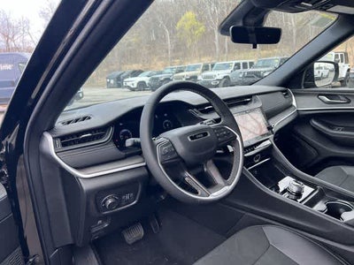 2026 Jeep Grand Cherokee GRAND CHEROKEE L LAREDO ALTITUDE 4X4